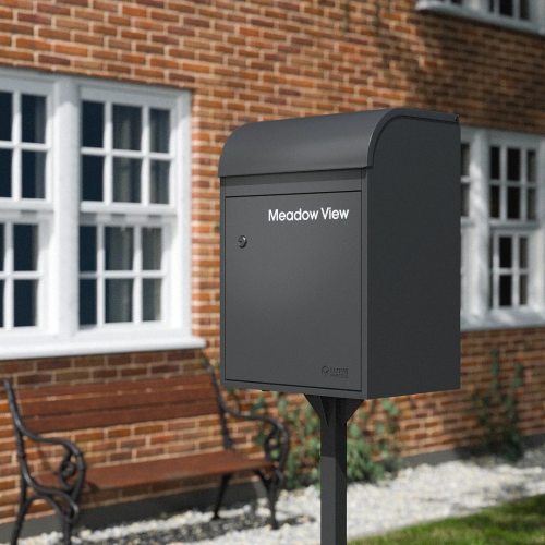 Fulham Black Medium Post Mounted Parcel Box3
