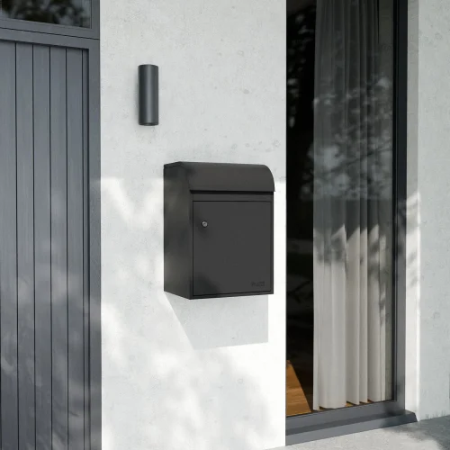 Fulham Medium Lifestyle Black Alt Environment View B