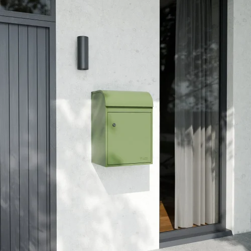 Fulham Medium Lifestyle Green Alt Environment View B