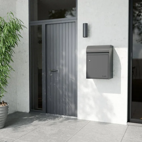 Fulham Medium Lifestyle Grey Alt Environment View A