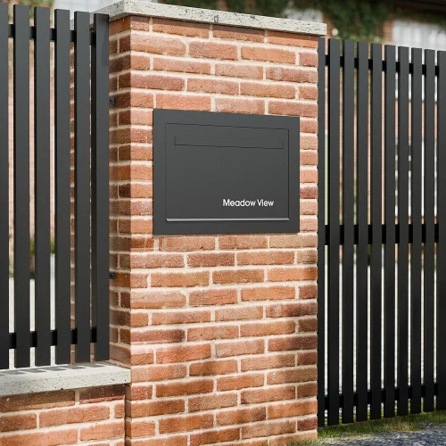 Windsor Large Farmhouse Lifestyle Black A