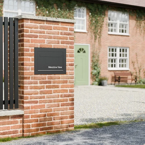 Windsor Medium Farmhouse Lifestyle Black B