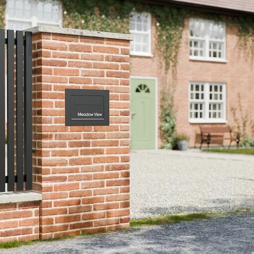 Windsor Small Farmhouse Lifestyle Black B